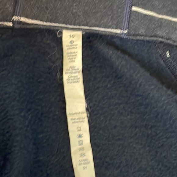 Lululemon Striped Navy Scuba Jacket Size 10 - Picture 5 of 9